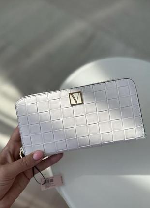 Білий гаманець від vs