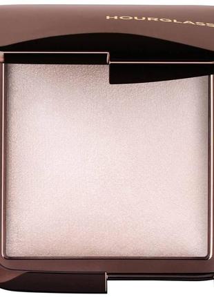 Пудра з ефектом сяйва hourglass ambient™ lighting finishing powder ethereal light 10 г1 фото