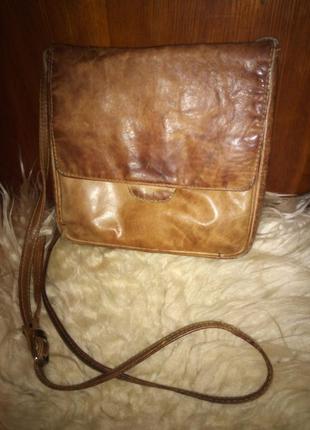 Кожаная сумка плашетка через плечо