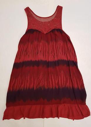 Красивое итальянское вискозное платье с кружевным плетением