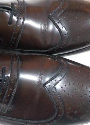 Класичні туфлі броги з глянцевої шкіри португалія3 фото