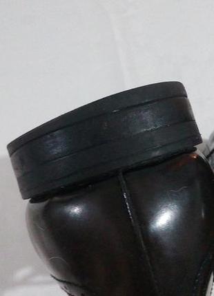 Класичні туфлі броги з глянцевої шкіри португалія6 фото