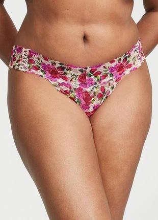 Трусики стрінги victoria's secret  lace side lace-up thong panty l цветочный принт