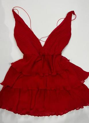 Платье плиссированное красное с v вырезом missguided1 фото