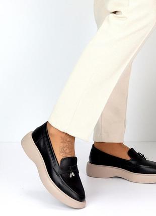 Черные кожаные туфли лоферы натуральная кожа на бежевой подошве10 фото