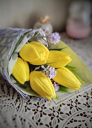 Букет тюльпанів з мила ручної роботи1 фото