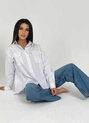 Рубашка женская белая однотонная базовая на пуговицах с карманами с разрезом качественная стильная3 фото