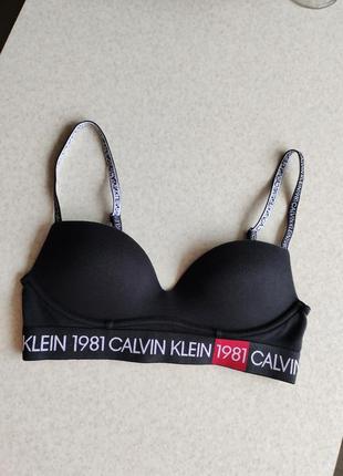 Бюстгальтер calvin klein1 фото