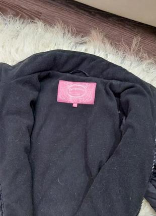 Черная дутая стеганая курточка демисезон с цветами, удлиненная куртка6 фото