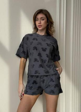 Пижама женская с принтом оверсайз футболка шорты на высокой посадке качественная комфортная графитовая серая