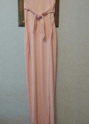 Платье бандо  макси джерси нюдового розового цвета1 фото