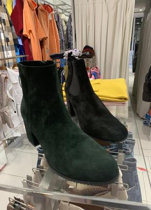 Новые !!замшевые ботинки с new look р 41 зеленые ,синие и черные
