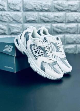 Жіночі кросівки new balance кросівки в біло-сірому кольорі