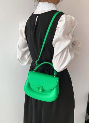Женская классическая сумка 10276 кросс-боди на ремешке через плечо зеленая5 фото