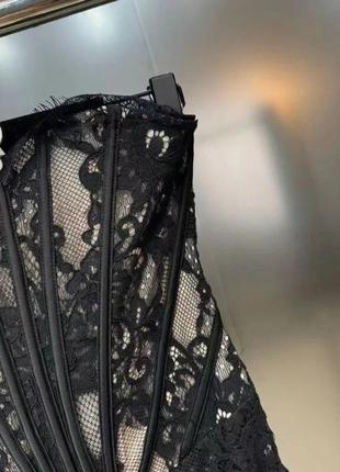Шикарна мережевна кружевна сукня на корсетній основі3 фото