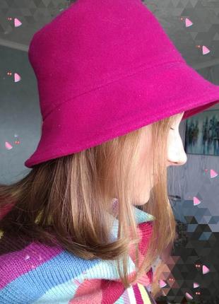 Стильная лиловая шапочка с полями на атласной подкладке/розовая шляпа панама цвета фуксии2 фото