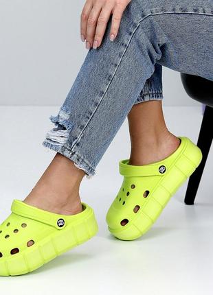 Невероятно удобные яркие салатовые кроксы crocs - выбери себе оттенок по душе 😻7 фото