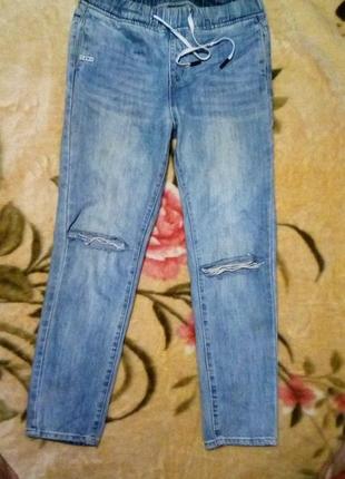 Джинси жіночі