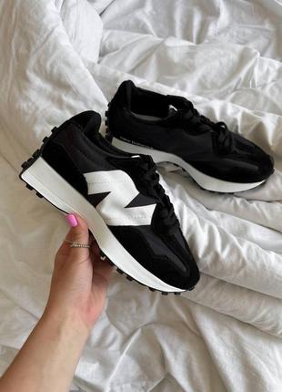 Женские кроссовки new balance 327 black whiteALLAN черного с белым цветами