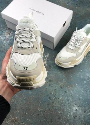 Жіночі кросівки balenciaga triple s3 фото