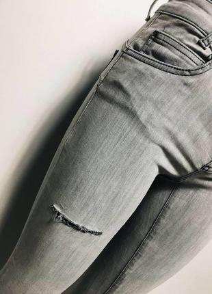 Оригинал джинсы серые скинни с разрезами liu jo5 фото