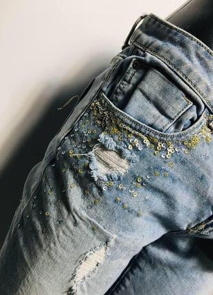 Новые рваные голубые укороченные джинсы декор пайетки bel & bo8 фото
