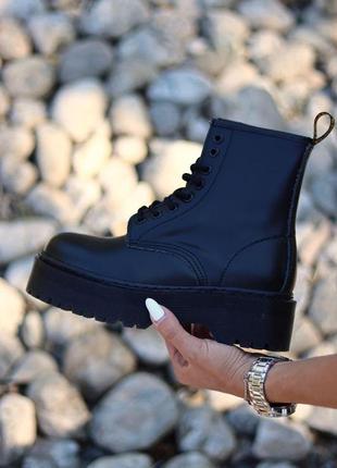 Женские ботинки dr.martens