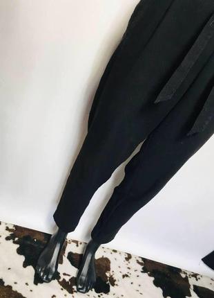 Чёрные брюки с поясом stradivarius7 фото