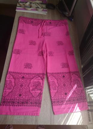 Розовые летние лляные брюки кюлоты