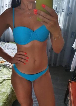 Яркий купальник размер с,новый