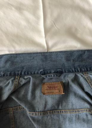 Джинсовка levi’s. оригинал.8 фото