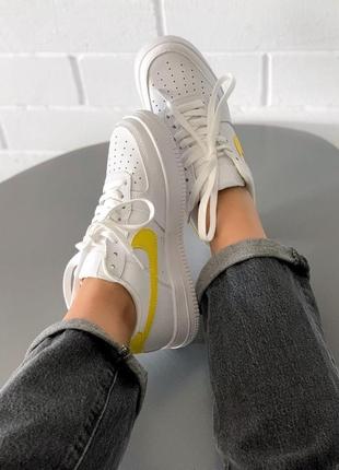 Прекрасные женские кроссовки nike air force 1 белые с лимонным4 фото