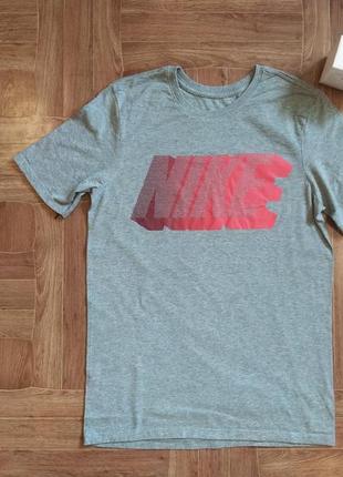 Футболка nike the nike tee grey