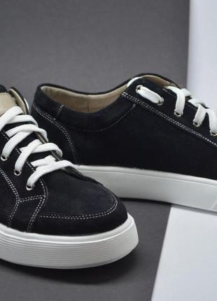 Подростковые и женские спортивные замшевые туфли черные с белым l-style 832313 фото