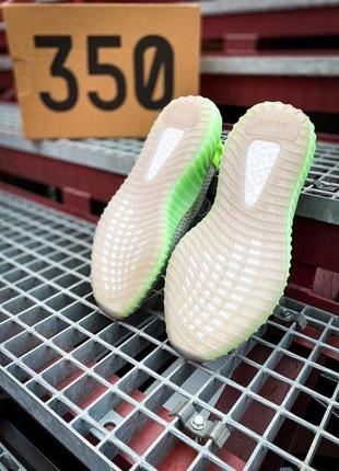 Мужские кроссовки  adidas yeezy boost 350 v2 "wolf grey/green glow"8 фото