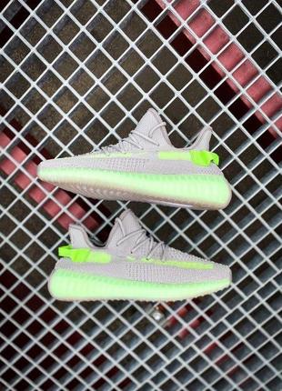 Мужские кроссовки  adidas yeezy boost 350 v2 "wolf grey/green glow"9 фото