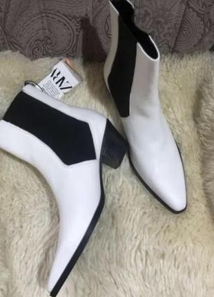 Новые кожаные стильные белые ботинки 41 р zara7 фото