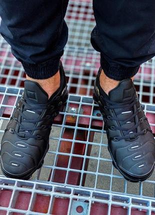Nike air vapormax plus "black/red" 3