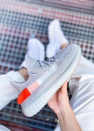 Чоловічі кросівки adidas yeezy boost 350 v2 "tail light"