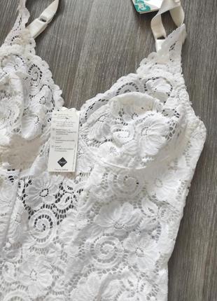 Красивый кружевной боди комбидресс
