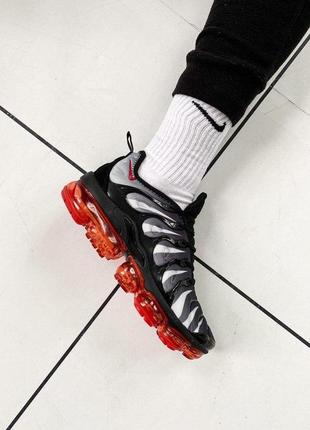 Мужские кроссовки nike air vapormax plus "red/black/white"9 фото