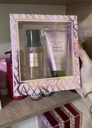 Набір вікторія сікрет victoria’s secret velvet petals