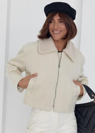 Жіноче коротке пальто в ялинку кашемірове кремове5 фото