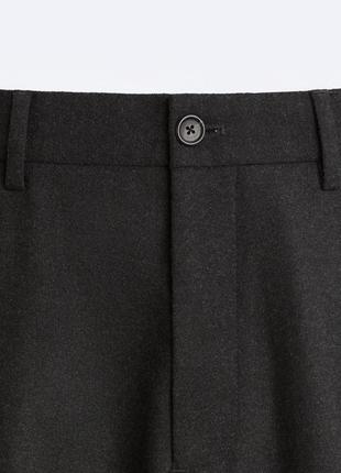 Zara классические брюки на кант в темно-сером цвете.3 фото