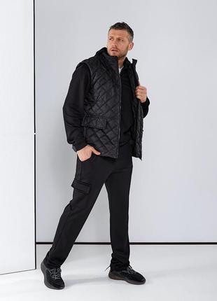 Удобная унисекс жилетка на синтепоне в ромбик безрукавка