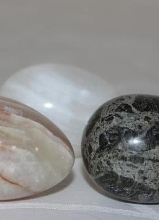 Каменное яйцо