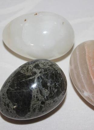 Каменное яйцо