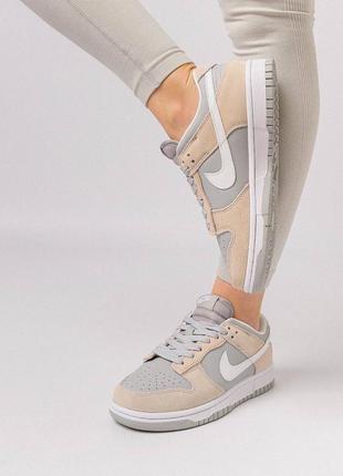 Женские кроссовки nike sb dunk low prm / найк данк / демисезонные / весенние, летние, осенние / кожа, замша / бежевые, черные, белые, серые, голубые