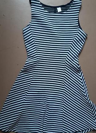 Сукня в біло-синю смужку