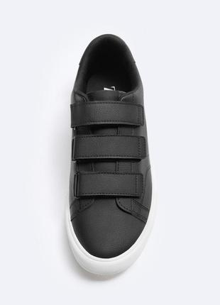 Zara базовые черные кеды с белой подошвой, на липучках.3 фото